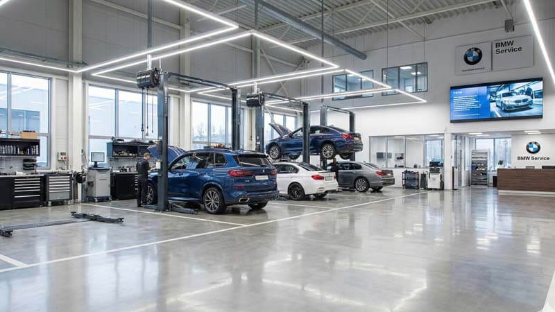 Профессиональный сервисный центр BMW в Санкт-Петербурге с современным оборудованием